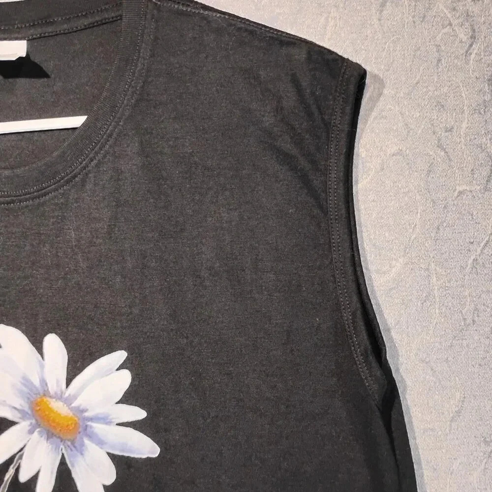 Women's Black Daisy Sleeveless Round  Neck Tank Top in Size Large - Picture 5 of 8